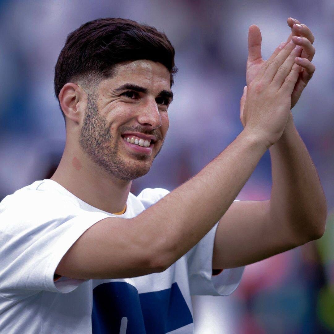 Marco Asensio бритые ноги