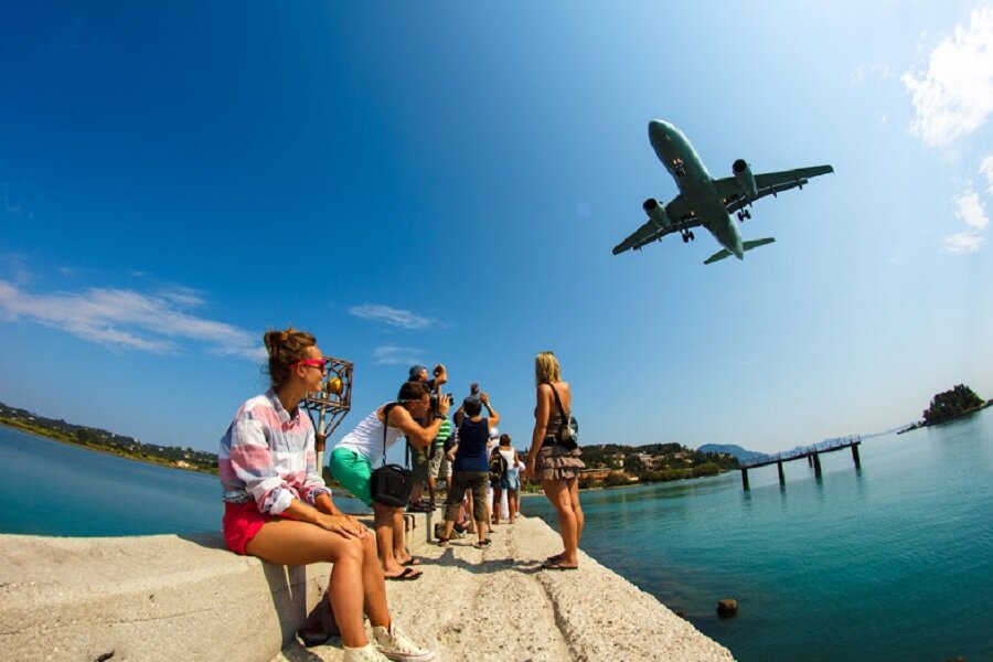Где можно отдохнуть за границей в 2024. Кипр туристы. Летний туризм. Кипр туризм. Тур самолет.