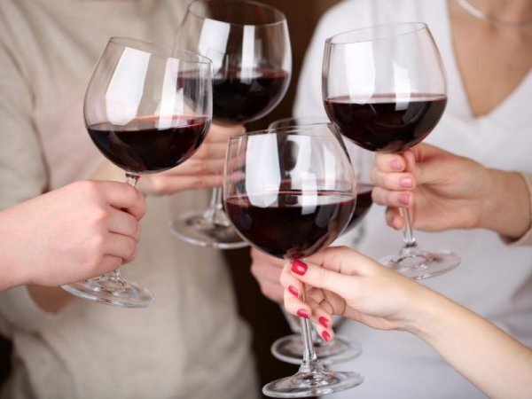 
Не нужно много выпивать на проводах в армию, чтобы быть бодрым при отправке в часть