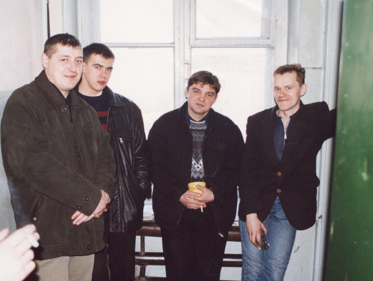 в курилке на работе