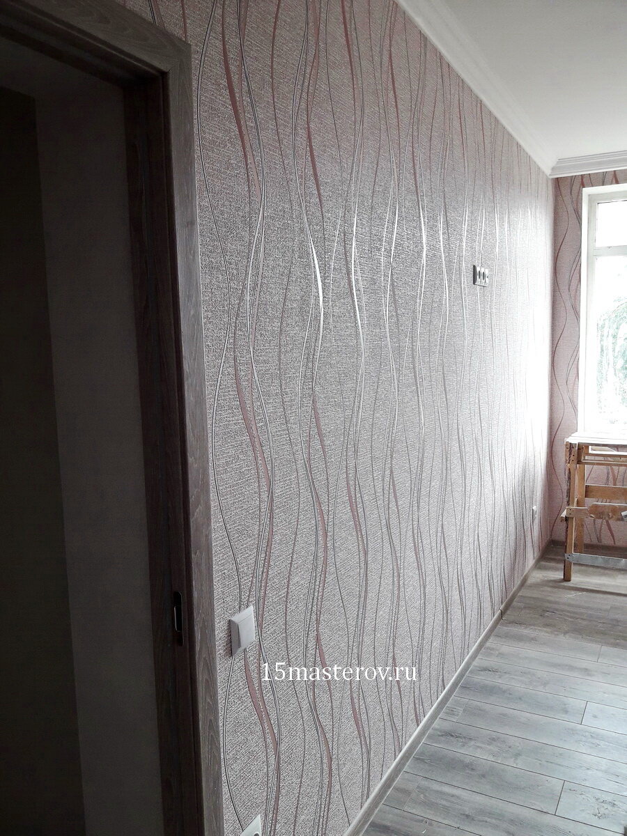 Вид на комнату слева от окна