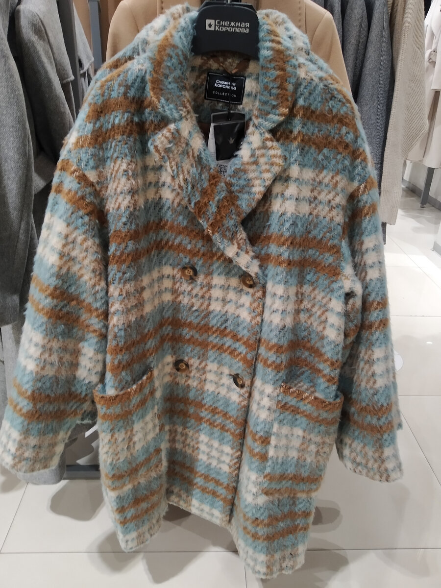 Женское текстильное пальто (78% полиэстер, 11% шерсть, 6% акрил, 3% вискоза, 2% нейлон, подкладка 100% полиэстер) цена: 12.990р. по скидке 11.040р. Китай ( 596607003)