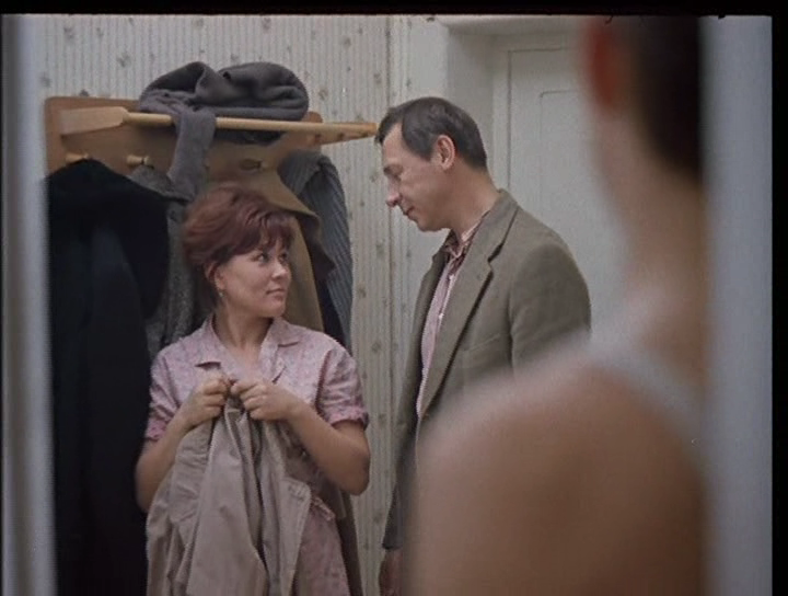  Люсьена Овчинникова очень боялась сниматься в этом фильме. И все из - за Олега Ефремова. Она робела перед ним, ведь он — Ефремов! Тот самый Ефремов, который основал "Современник"!-4