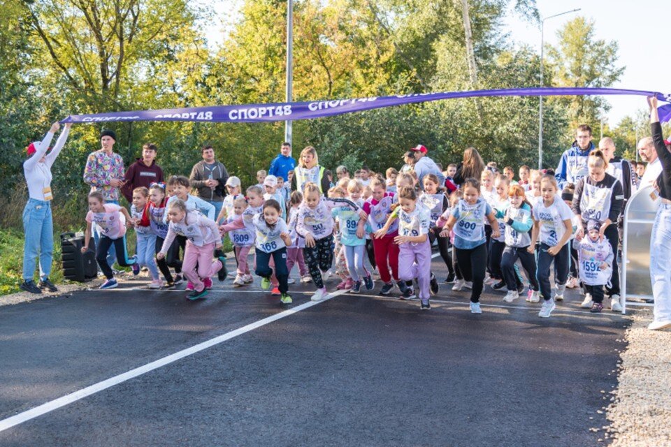     В Липецке прошел забег "Кросс нации"  Пресс-служба администрации города Липецка.