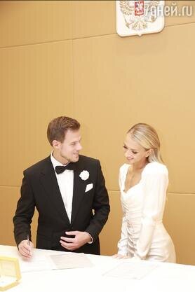    Виктория Синицина и Никита Кацалапов Филипп Гончаров "7 Дней"