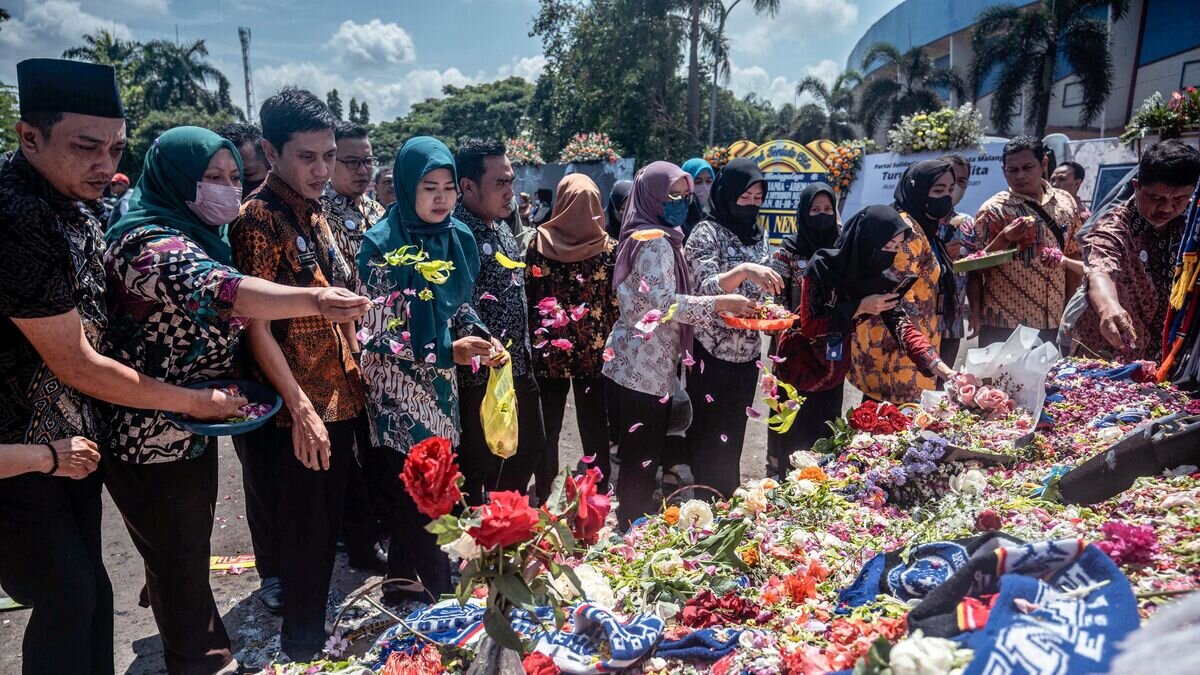    Трагедия в Индонезии© AFP 2022 / JUNI KRISWANTO