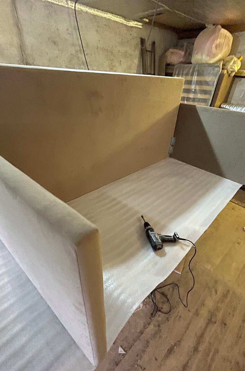 кровать для мальчика в размере 90*200 см под матрас