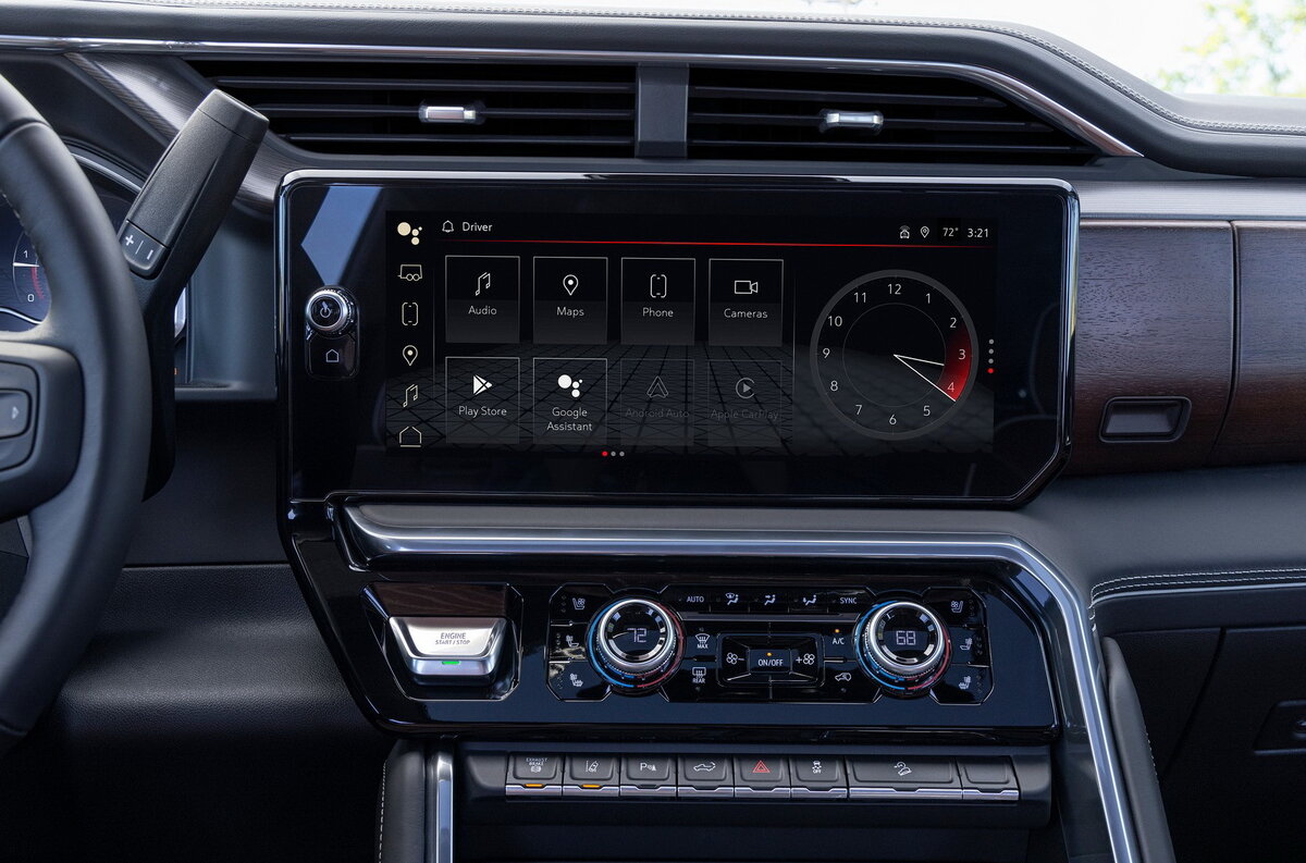    Интерьер обновленного GMC Sierra Denali HD