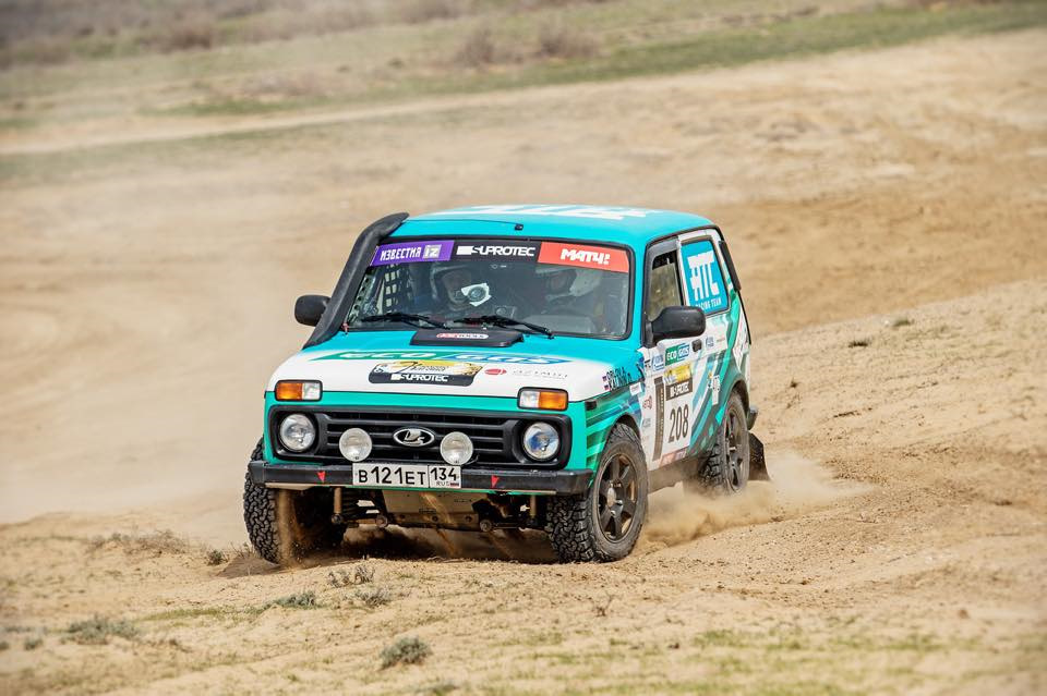 Нива спорт. Раллийная Нива Шевроле. Лада Нива для ралли рейд. Нива Rally Racing. Нива ралли шелковый путь.