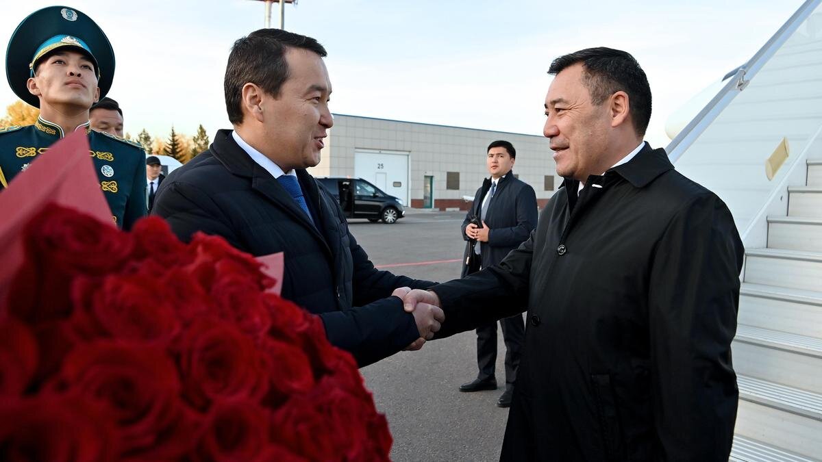    Премьер РК Алихан Смаилов и президент Кыргызстана Садыр Жапаров:Prezident.kg