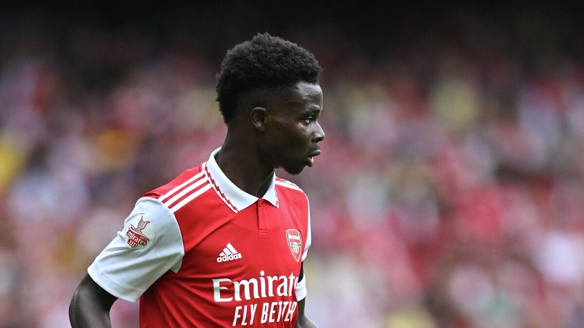    Футболист "Арсенала" Букайо Сака© AFP 2022 / JUSTIN TALLIS