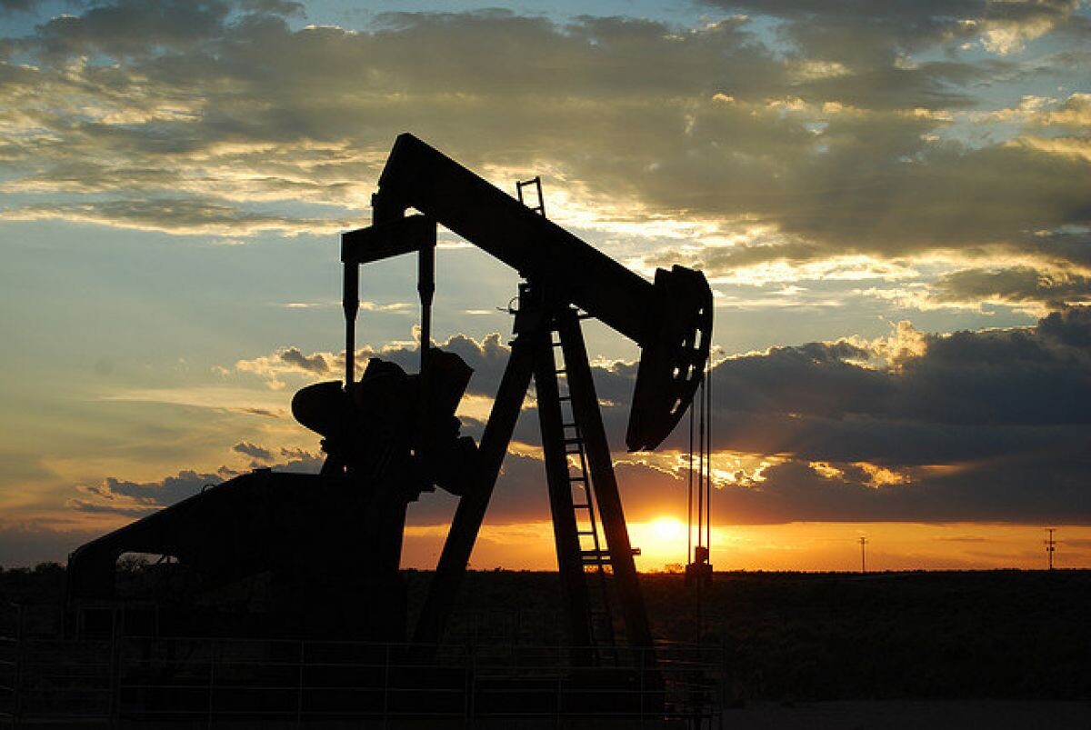    Страны Персидского залива поддержали решение ОПЕК+ о сокращении нефтедобычи