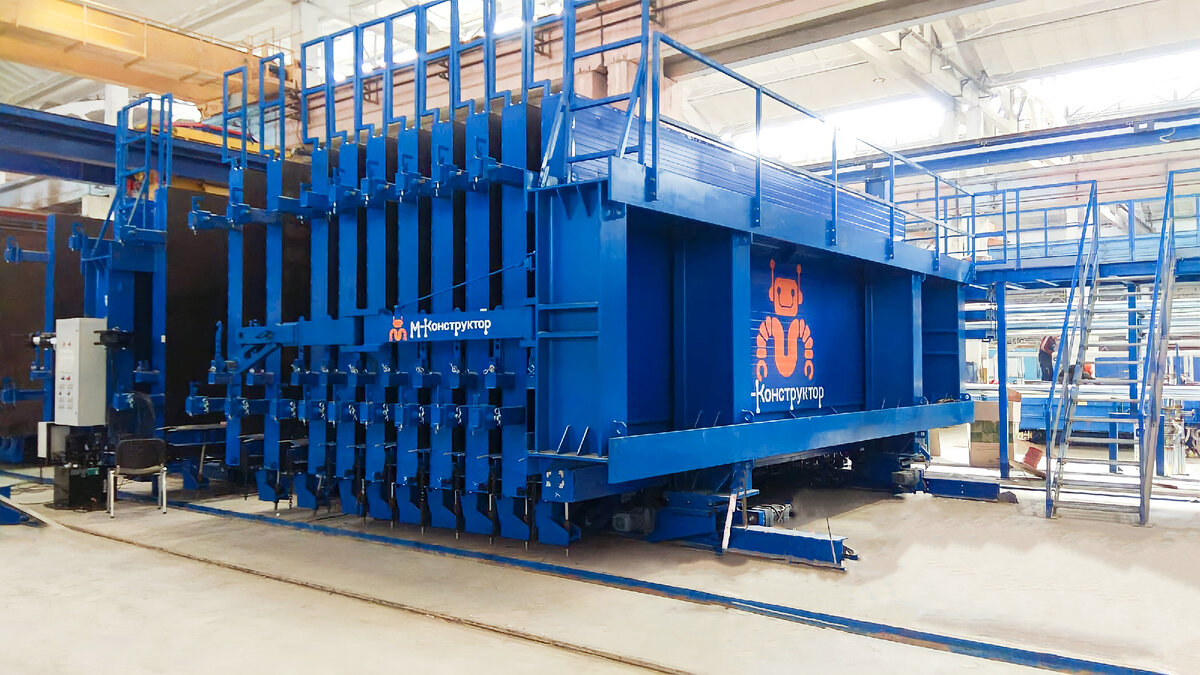 Наша кассетная установка. В ней производят стеновые панели. Через 100 лет, наверное, всё не так. 