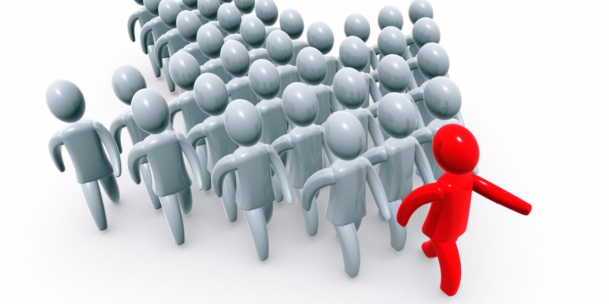 Лидер не указывает, он ведёт