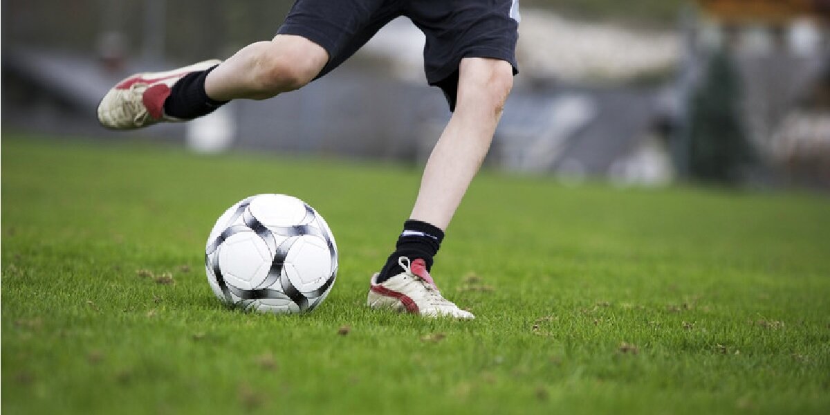 Leg football. Бительо футболист. Футбол бесовская игра. Бительо Гремио. Жеребьевка Кубка Испании.