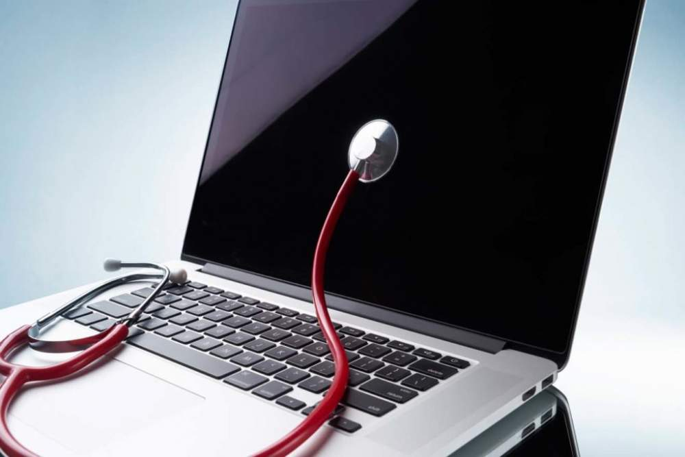 Детали для сборки компьютера. Ноутбук сломался. Разобранный системный блок. Сборка компьютера. Восстановление данных с различных носителей.