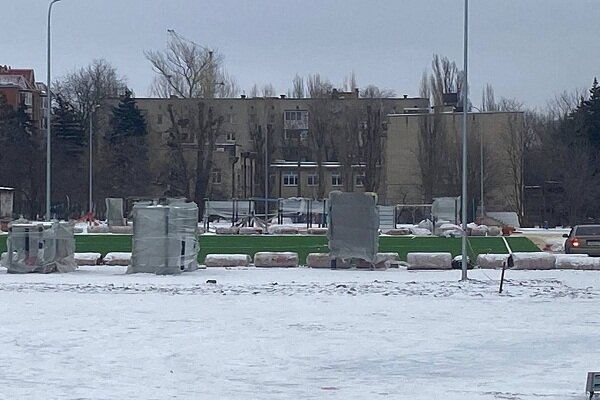 Стадион между школами № 6 и 7. Фото ruffnews.ru