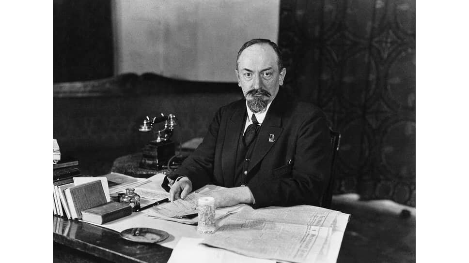 Фото: Photo by Topical Press Agency / Getty Images📷«Нельзя допускать,— писал нарком Г. В. Чичерин (на фото),— чтобы действия, столь отражающиеся на нашей политике, проходили помимо нас»