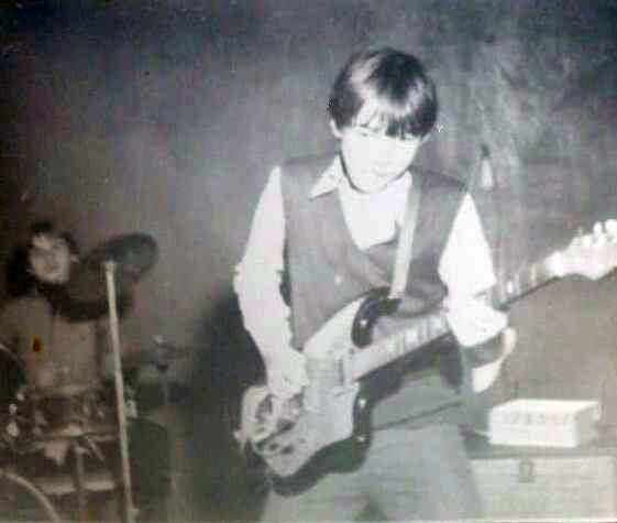 "Дестроерс" образца 1981г. Фото Валерия Успенского. Группа Средней школы №1 ЗАТО "Озерного" (Бологое-4).