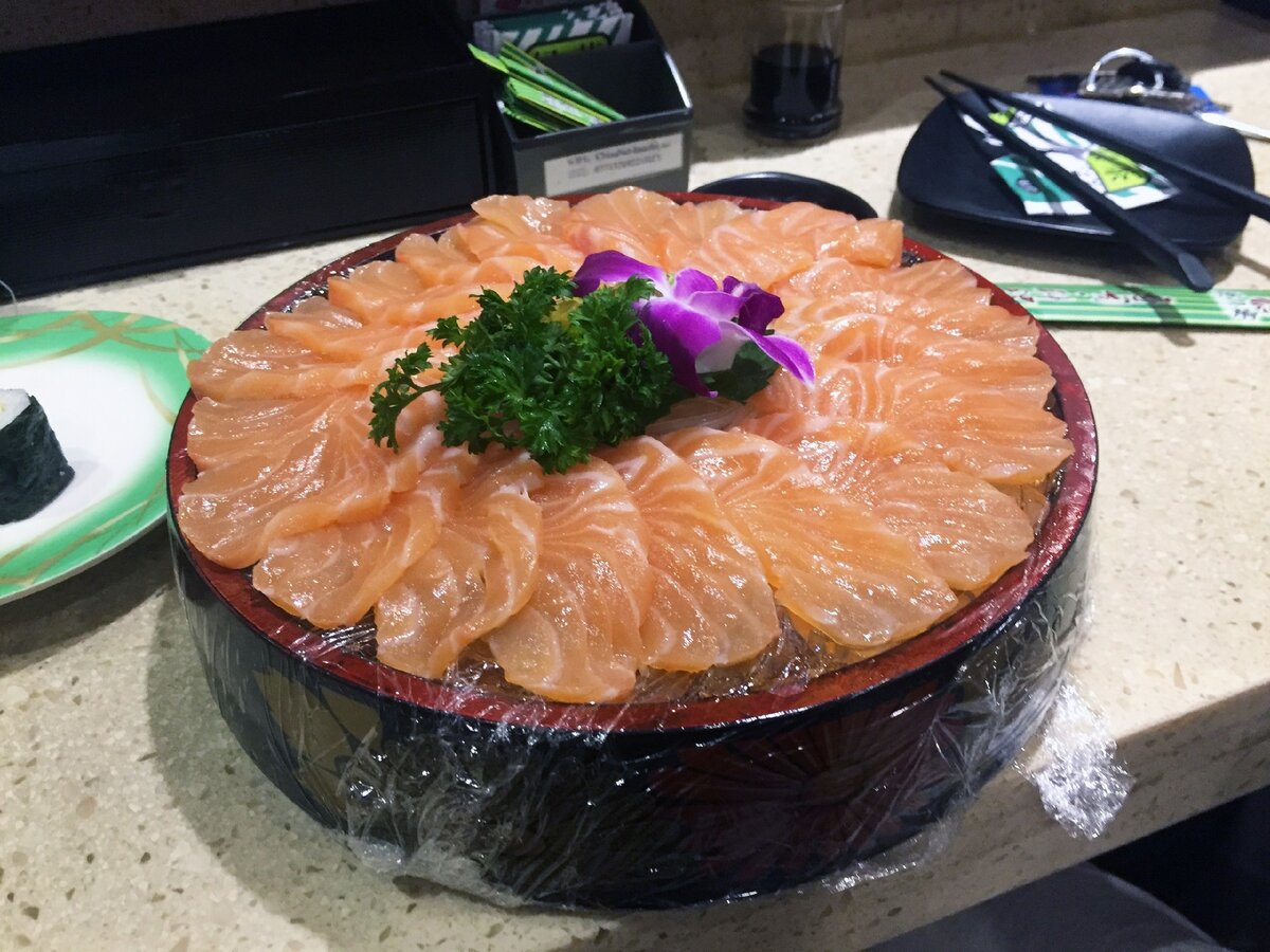 Тунец Китайский. Приходится выручать Китай и закупать у них этот вид рыбы. 