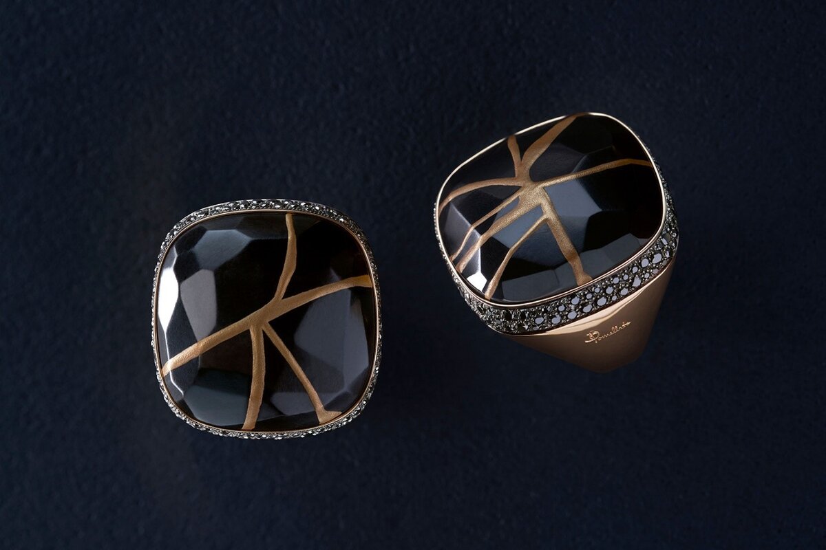 Кольцо Pomellato с гагатом