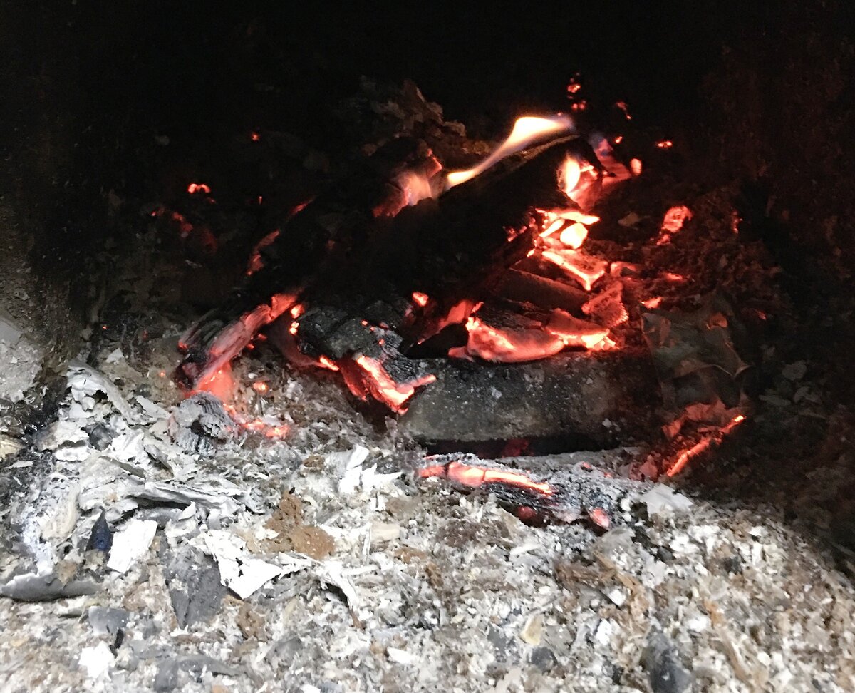 Деревенская печь – надежный агрегат по производству «серого золота»