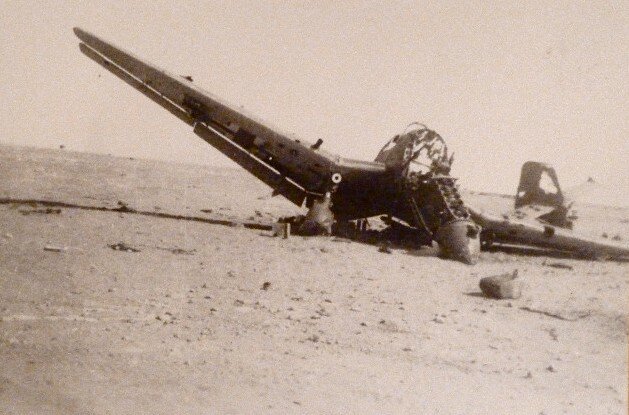 Разбитый немецкий пикирующий бомбардировщик Junkers Ju-87.