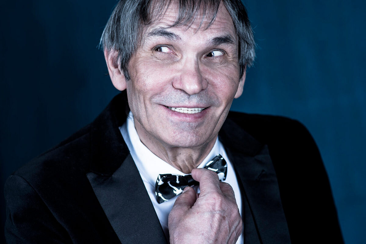 Бари Алибасов