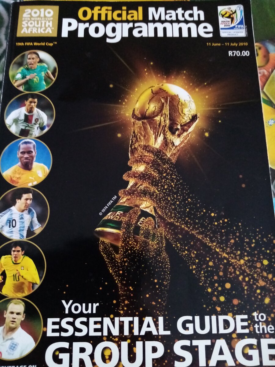 Официальная програмка представления 32 национальных сборных ЧМ-2010