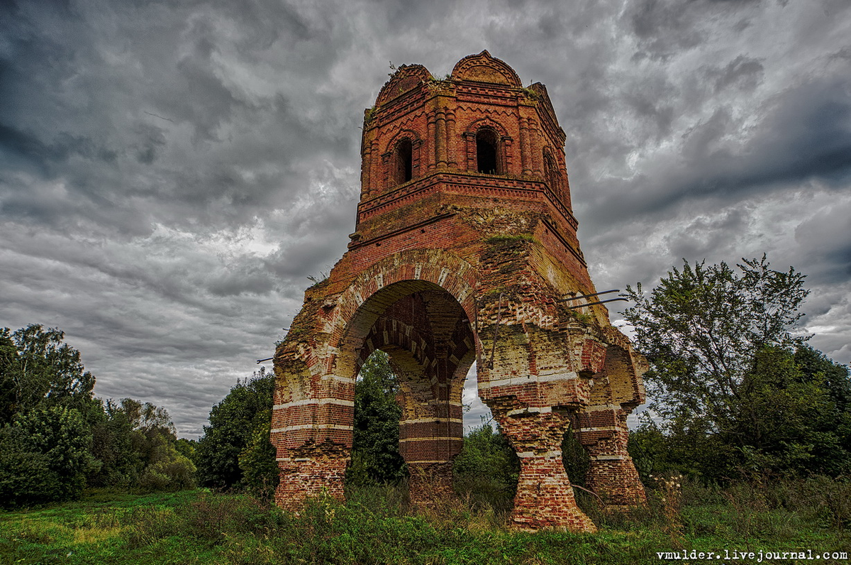 Фото разрушенных церквей. Заброшенные церкви Липецкой области. Заброшенные церкви Липецкой области Липецкого района. Разрушенные церкви Липецкой области. Церковь Николая Чудотворца в Костромской области заброшенная.