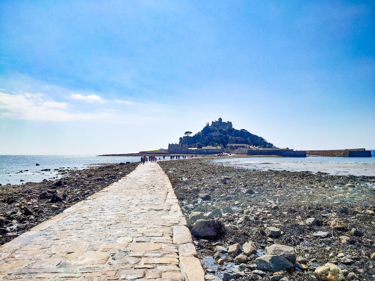 Дорога к острову в отлив