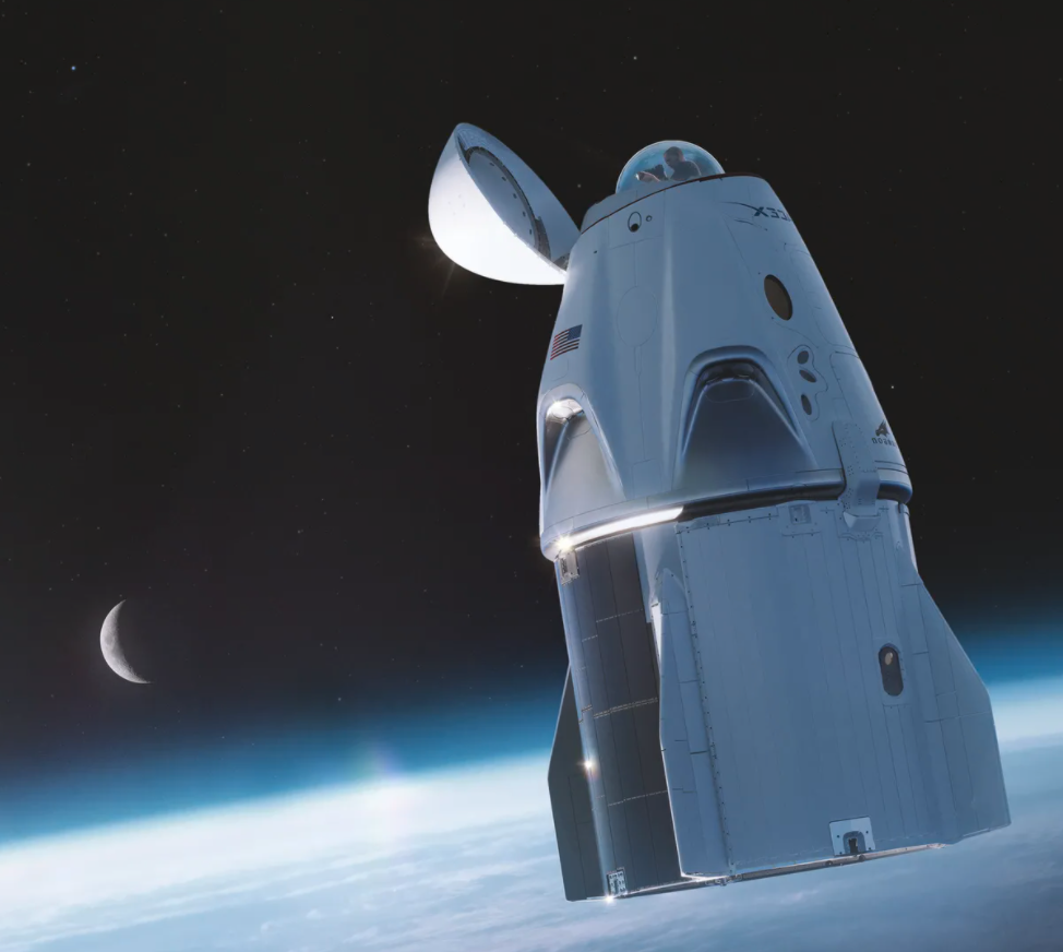 Crew Dragon с новым панорамным окном