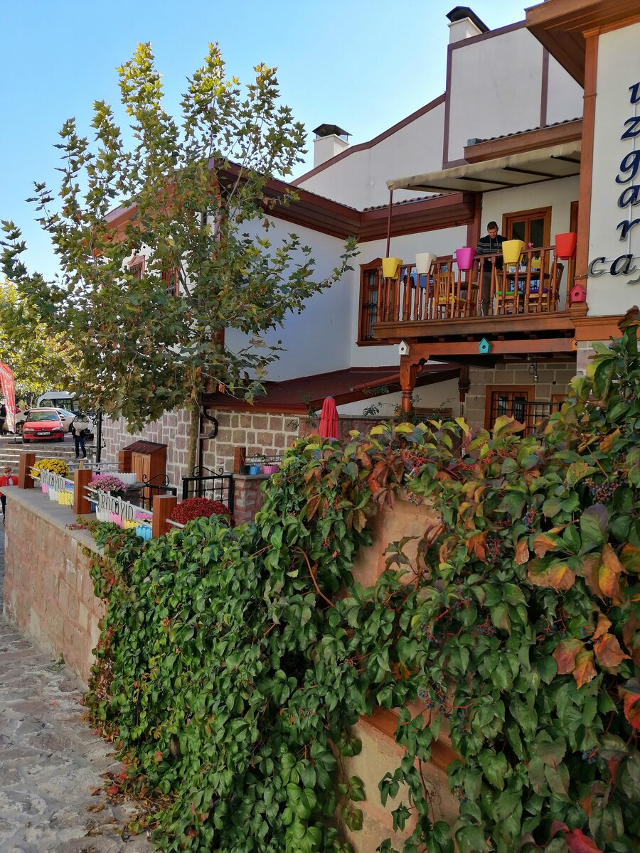 Бывший супруг имеет право требовать получения денежной компенсации за отчужденное после развода имущество.