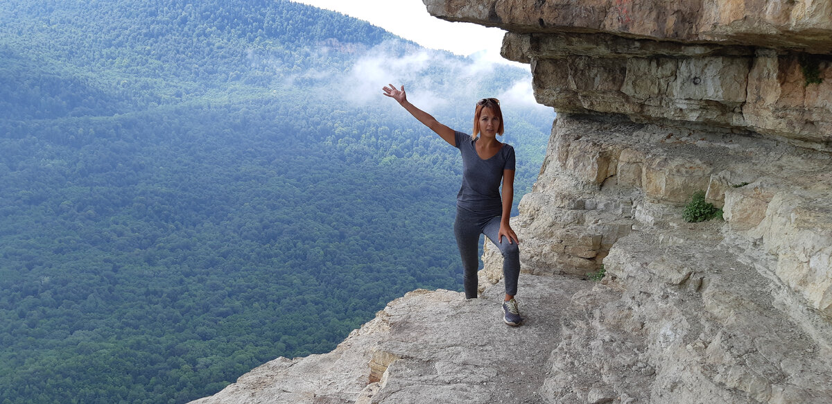 даже орлы летают совсем рядом.