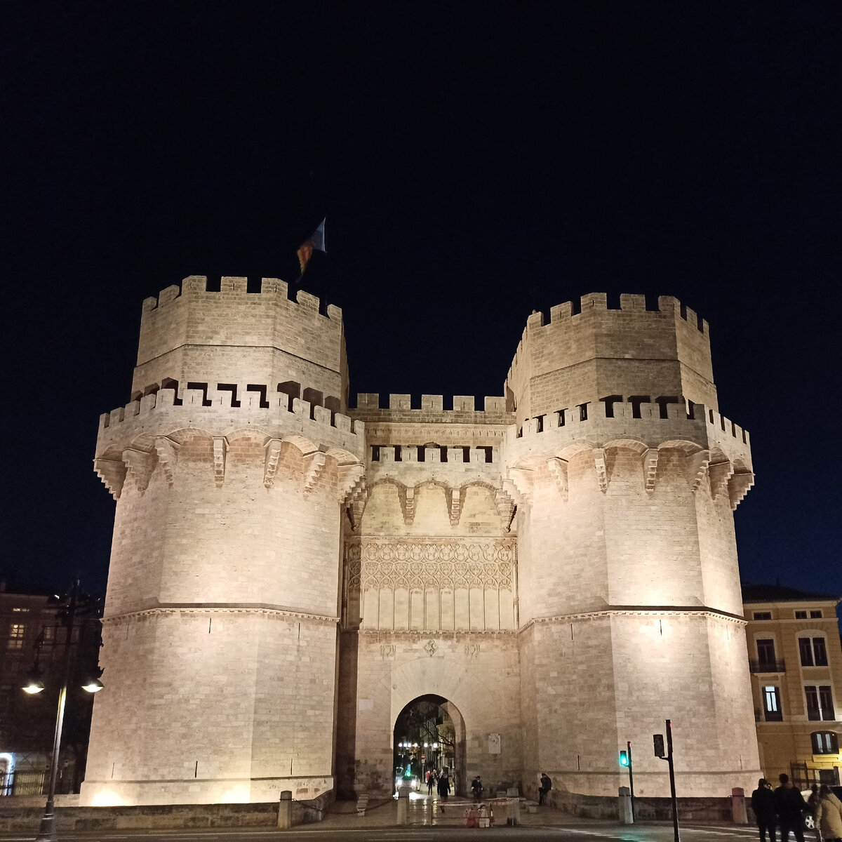Torres de los Serranos в центре Валенсии.
