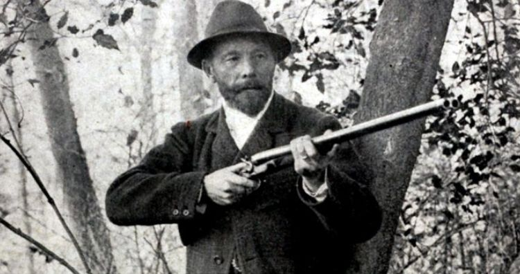 Леон де Лунден из Бельгии выиграл соревнования по стрельбе по живым голубям на Олимпийских играх 1900 года в Париже. Изображение предоставлено: theolympians 