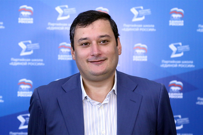 Александр Хинштейн
