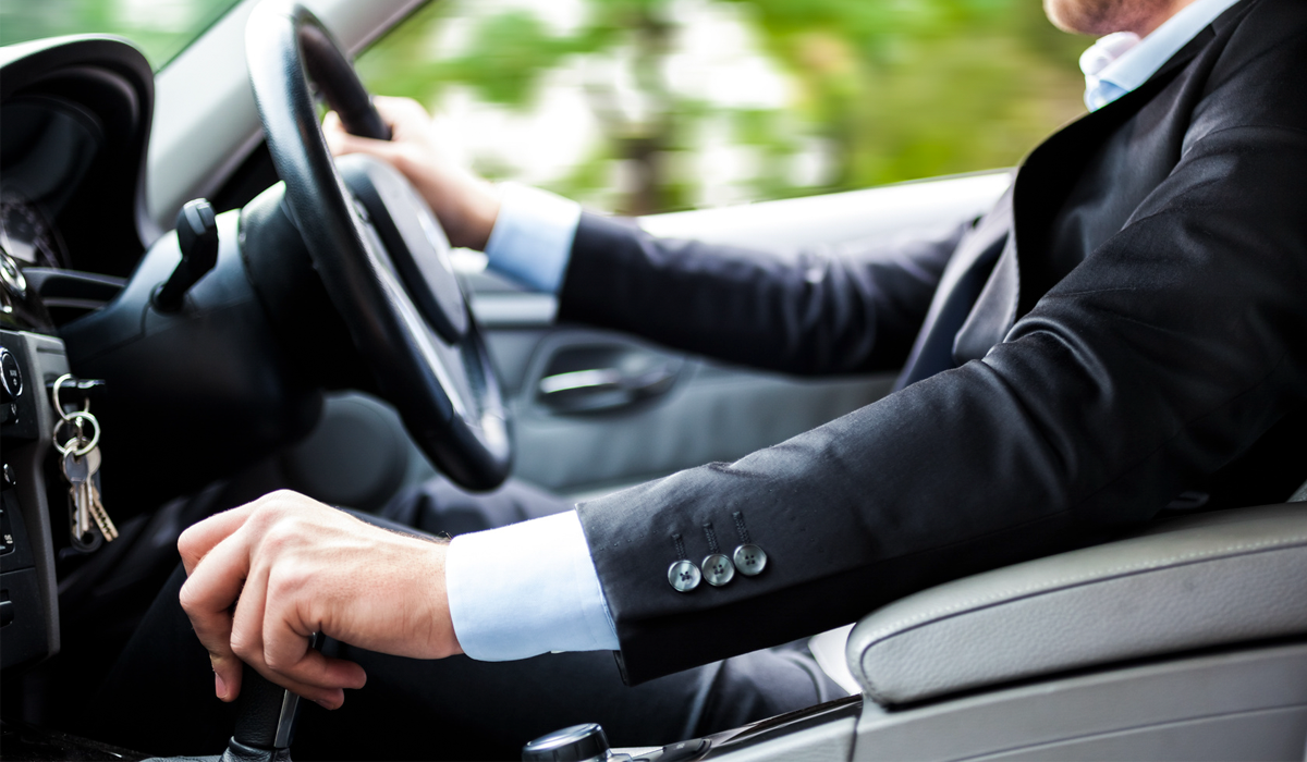 Водитель машины 