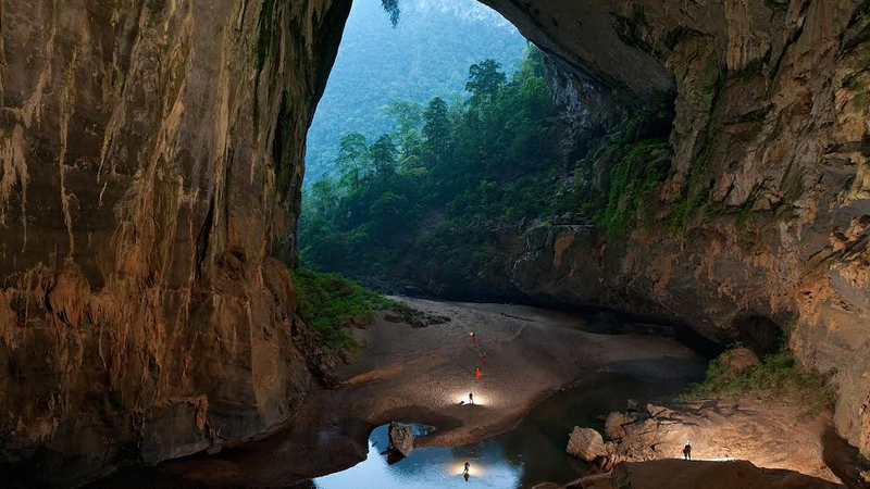 Фото с сайта: https://www.evivatour.com/ru/son-doong-cave-in-quangbinh-vietnam/