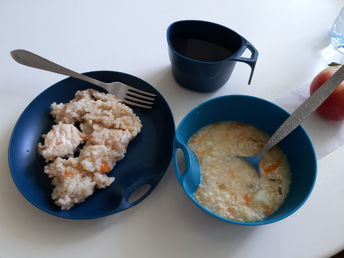 ОБЕД. Суп с какой-то крупой и рис с курицей ►►►
