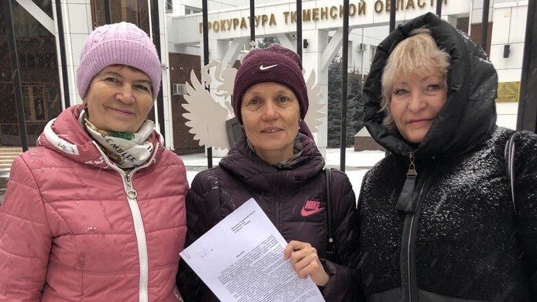 Фото: Людмила Шкитина Активисты передали заявление в областную прокуратуру.