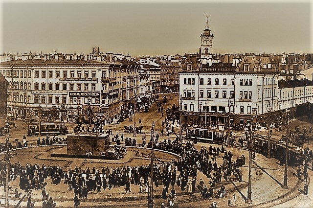 Знаменская площадь (сейчас площадь Восстания)