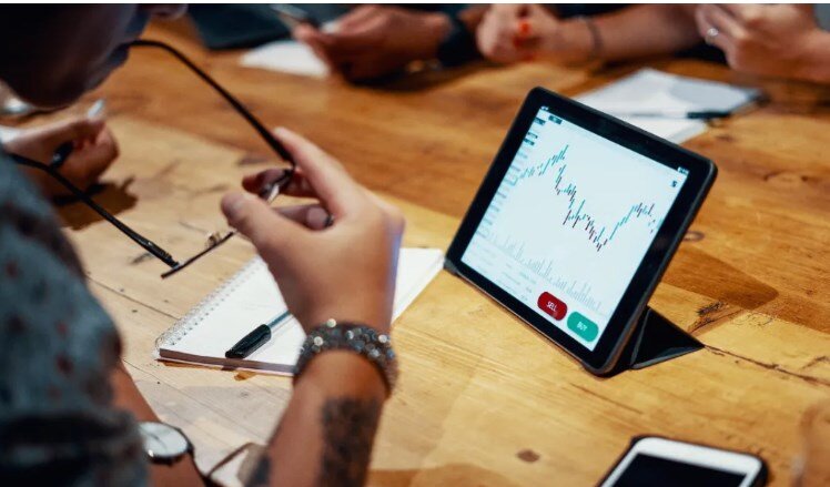 Самый последний медвежий рынок для S&P 500 длился с 19 февраля 2020 года по 23 марта 2020 года. За этот месячный период индекс упал на 34%. 