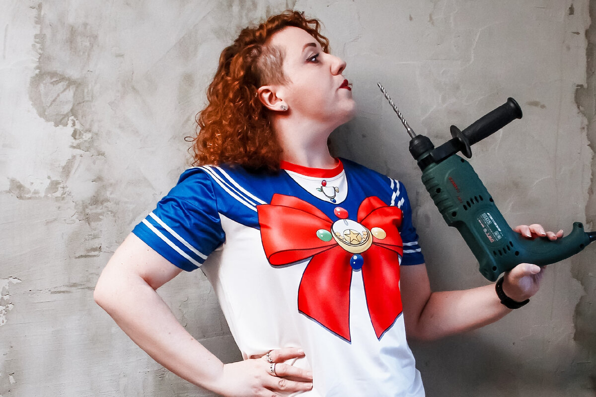 Я не строитель, но сделала ремонт в квартире своими руками. Я тот человек, который прошёл путь от отрицания «без мастера это невозможно» и «я же девочка» до результата и опыта, которым готова делиться.