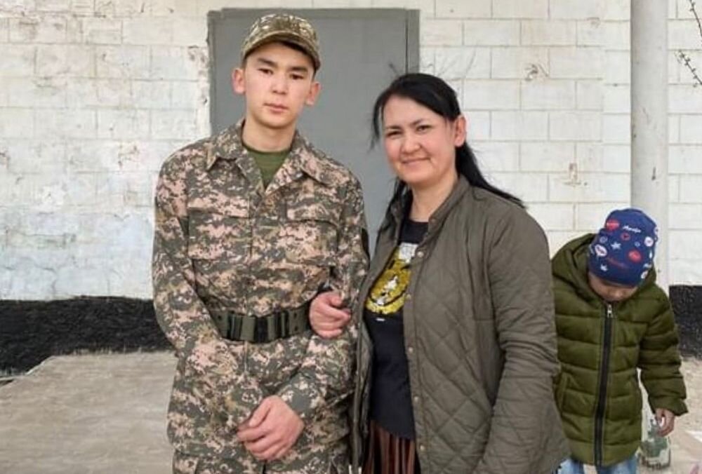 Фотографию предоставили родственники погибшего солдата-срочника. 