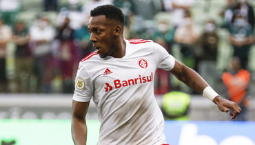 Бразильский новичок ЦСКА спровоцировал побоище в непримиримом дерби и любит ходить в атаку  📷
