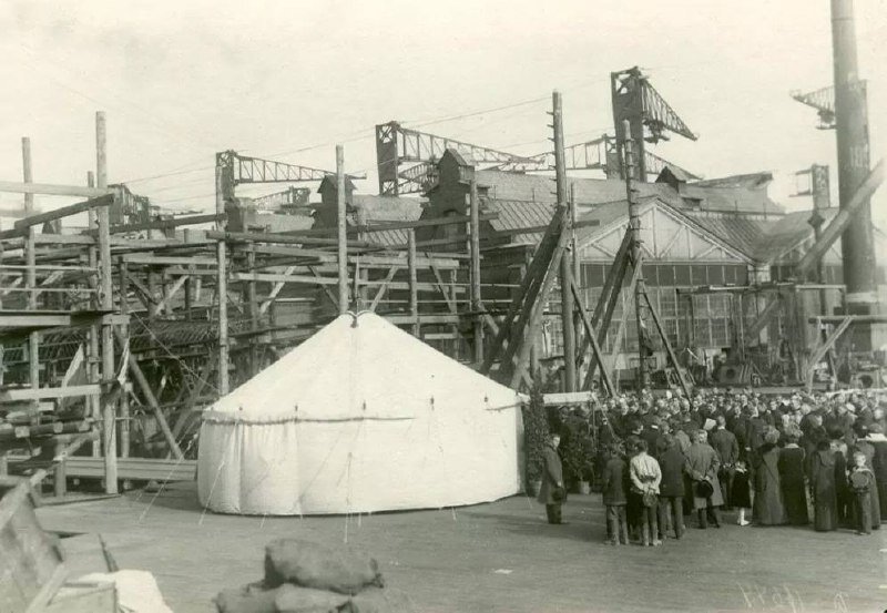 Закладка зданий отдела Подводного плавания на Балтийском судостроительном и механическом заводе, 1913 год.