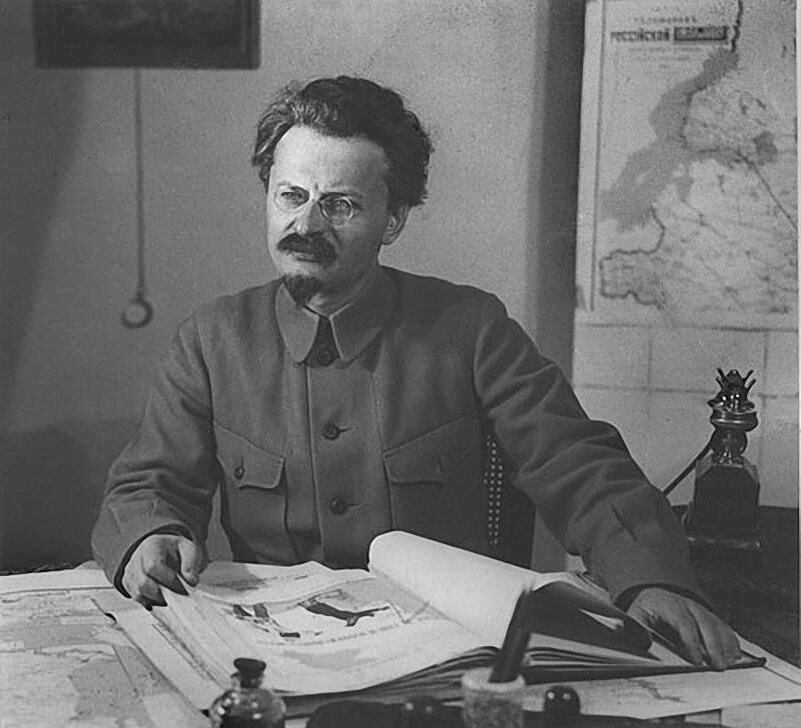 Лев Давидович Троцкий