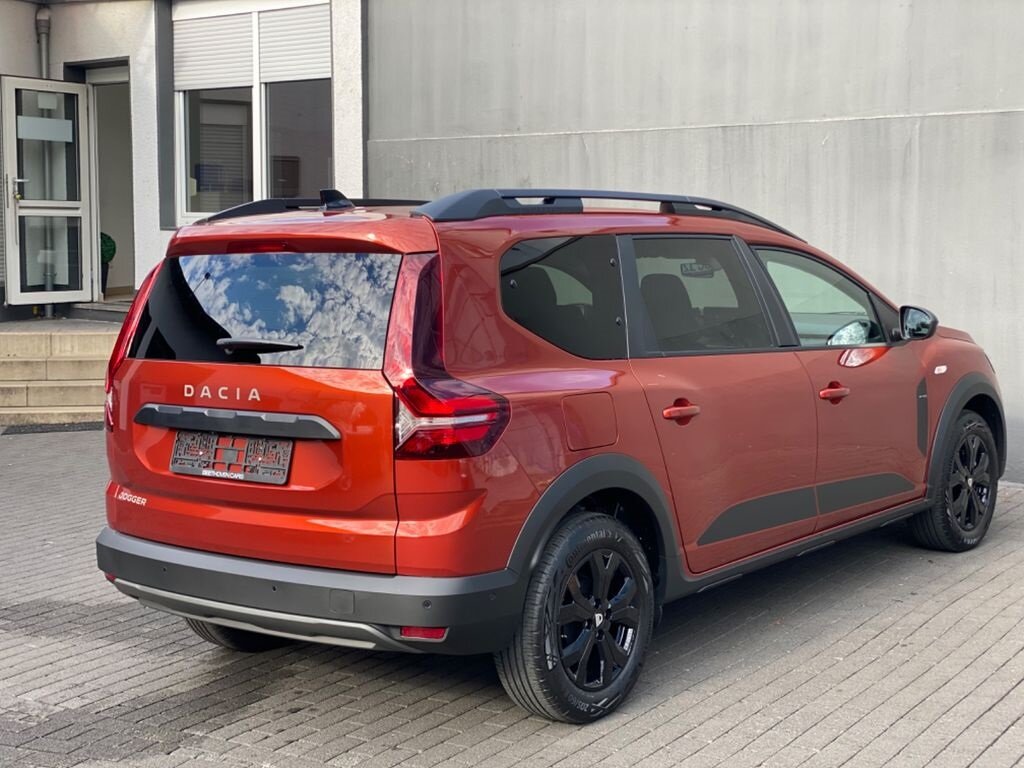 Дачия Джоггер.