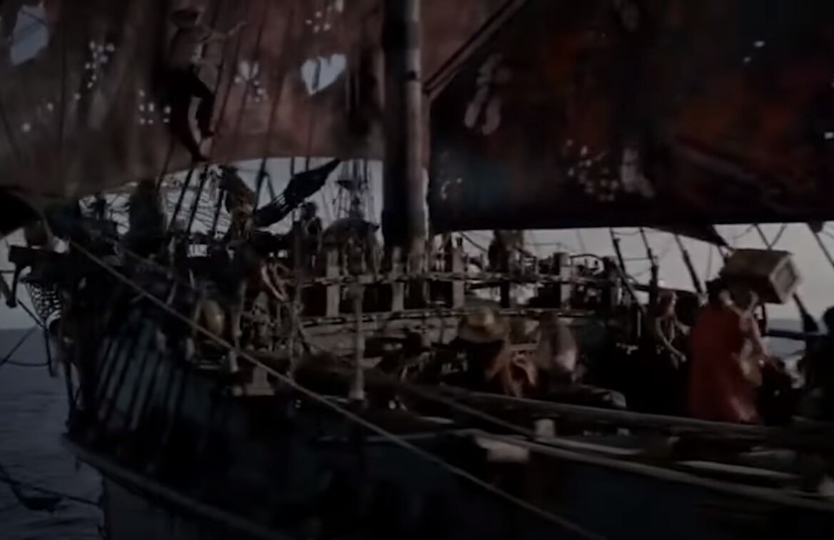 Пиратский корабль.